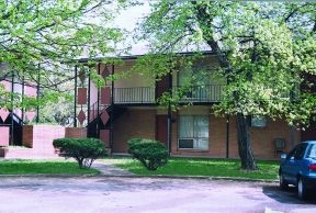 Plentiful Parking - Creek Bend Terrace