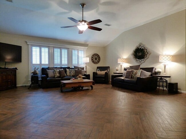 Building Photo - 20726 Redbud Trail