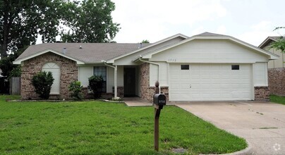 Building Photo - 3732 Greenstone Dr