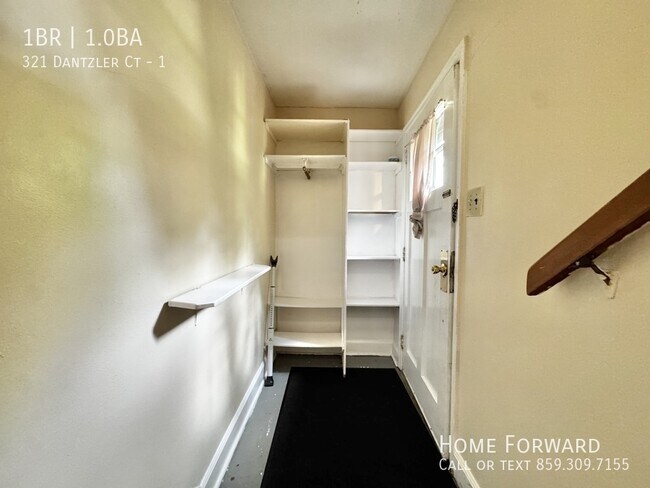 Foto del edificio - 321 Dantzler Ct