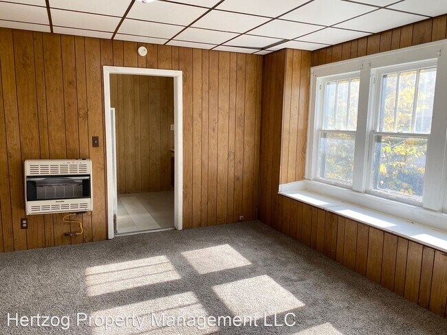 Building Photo - 2 br, 1 bath House - 425 S Elm