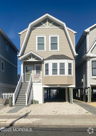 Building Photo - 119 Randall Ave