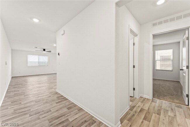 Foto del edificio - 6080 Swift Lariat St