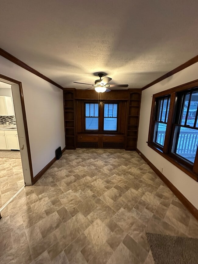 Building Photo - 1145 Brown St