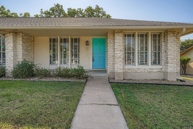 Foto del edificio - 5313 Basswood Ln