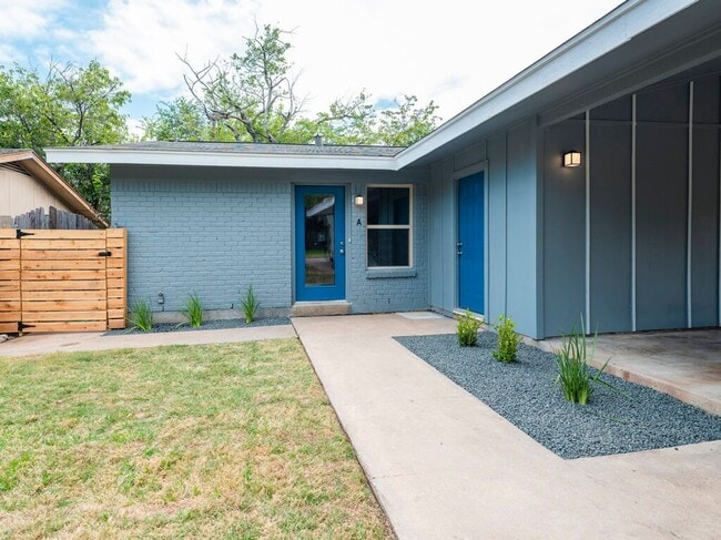 Foto del edificio - 2526 Glen Springs Way