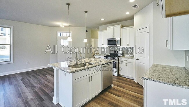 Building Photo - 1104 Longitude Dr