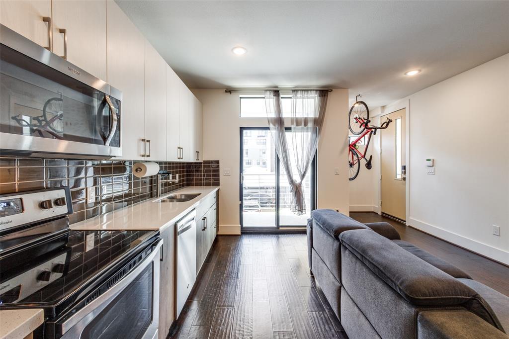 Foto principal - 2401 Crawford St