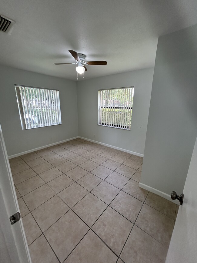 Building Photo - 3530 NW 114th Ln