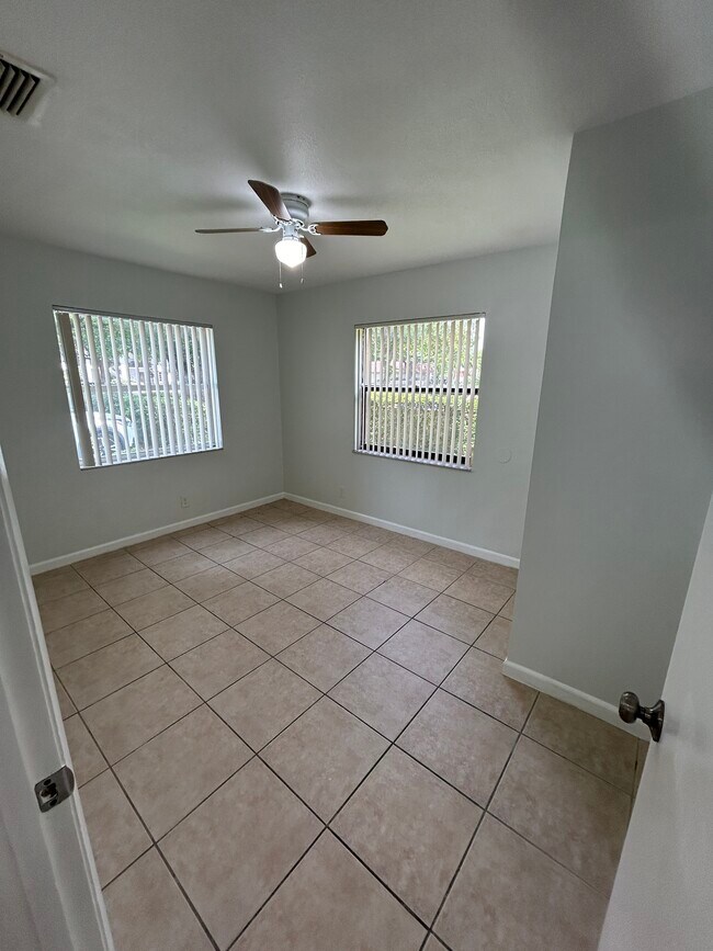 Foto del edificio - 3530 NW 114th Ln