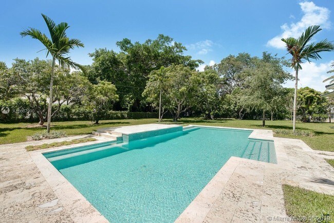 Foto del edificio - 5800 Moss Ranch Rd