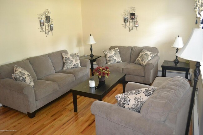 Foto del edificio - 2217 Wilson Rd