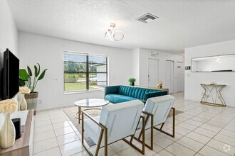 Building Photo - 3135 S Seacrest Blvd