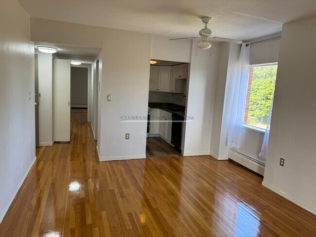 Foto del edificio - 231 Coolidge Ave