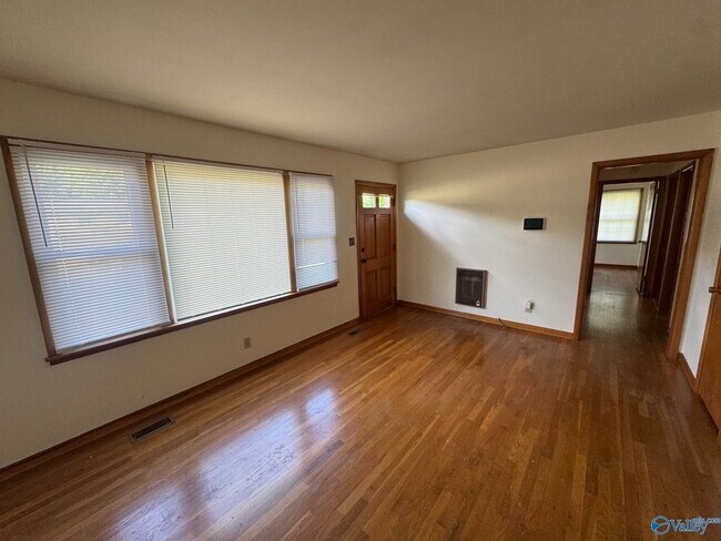 Foto del edificio - 4211 Tee Jay Dr NW