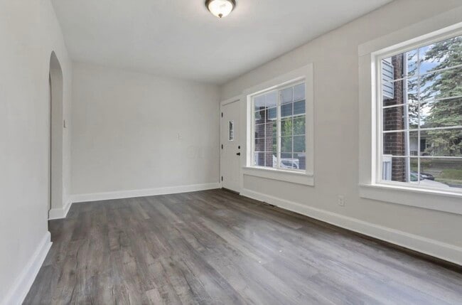 Living Room - 1364 S Champion Ave