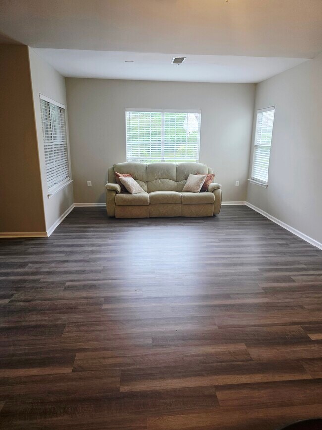 Foto del edificio - 974 A Thornbury Ln