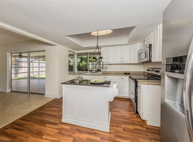 Building Photo - 500 Sunset Beach Dr