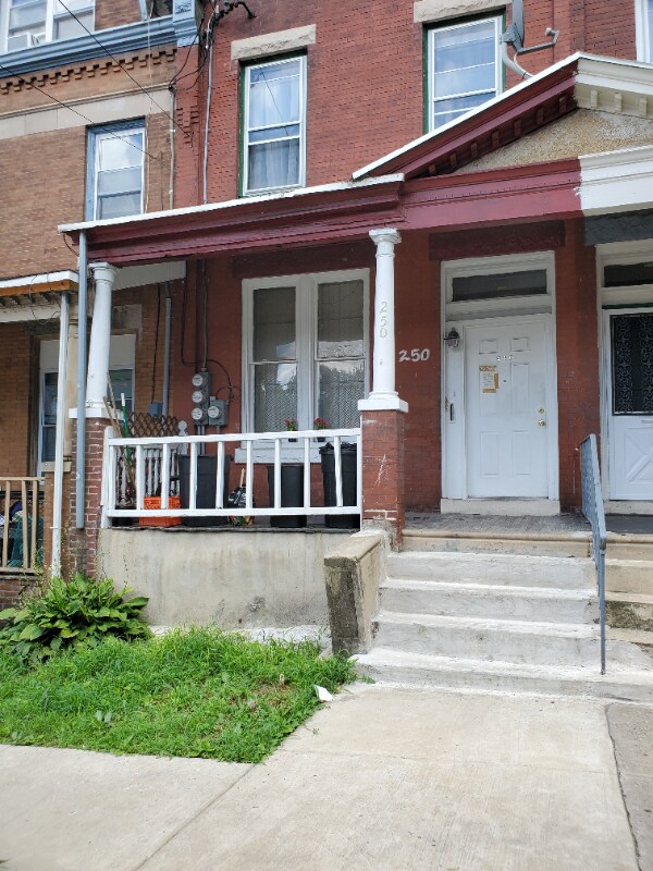 250 Apsley St, Philadelphia, PA 19144 Room for Rent in Philadelphia