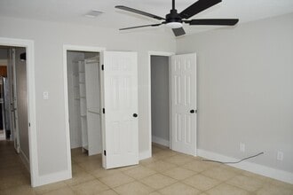 Building Photo - 2324 Peppermill Rd