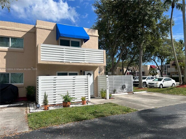 Foto del edificio - 14345 SW 98th Terrace