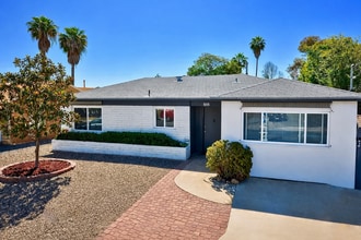 Building Photo - 5115 Ewing St