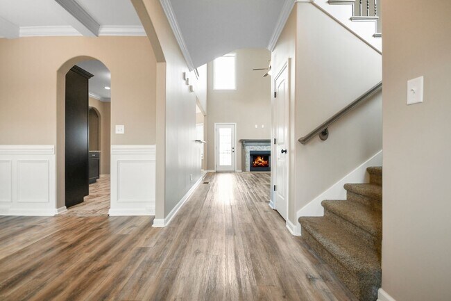 Building Photo - Pet Friendly Four Bedroom!
