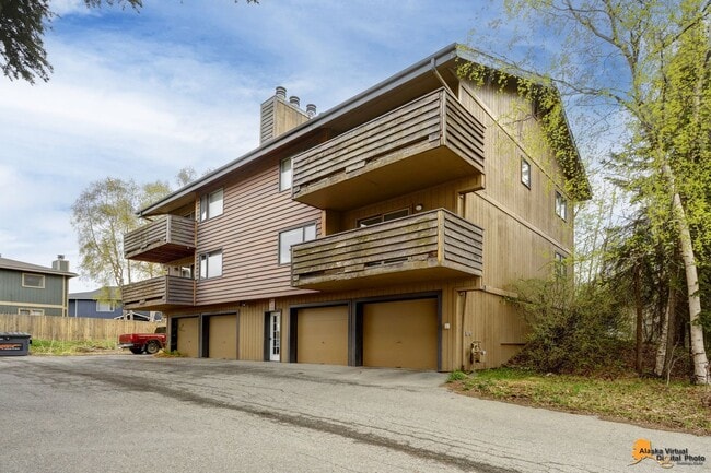 Building Photo - 9701 Morningside Loop