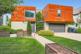 Building Photo - 14 S Grape St
