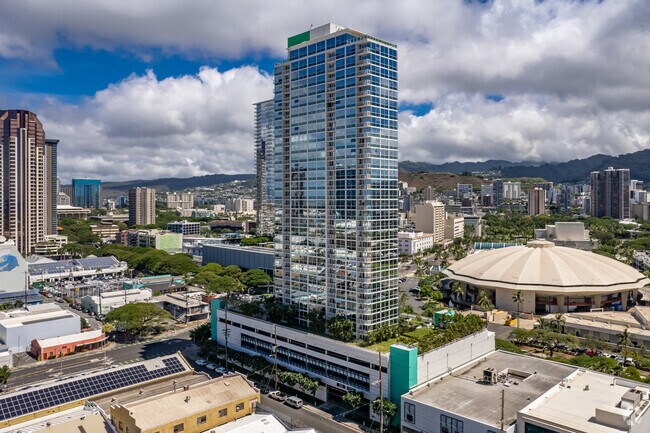 Building Photo - 909 Kapiolani Blvd