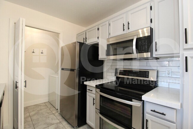 Foto del edificio - 623 W Guadalupe Rd