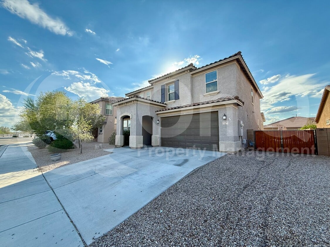 Primary Photo - 12295 Old Mill Pl