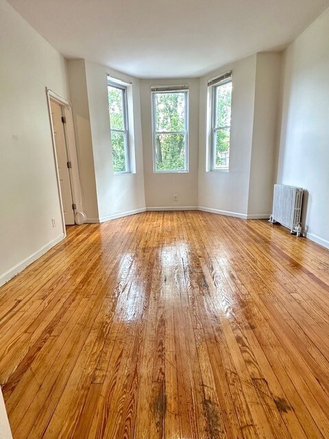 Building Photo - 442 65th St