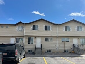 Building Photo - 1350 W 100 N