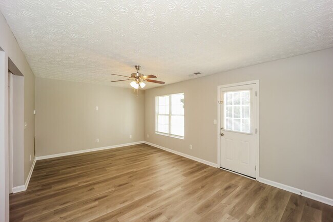 Foto del edificio - 3523 Waldrop Trail