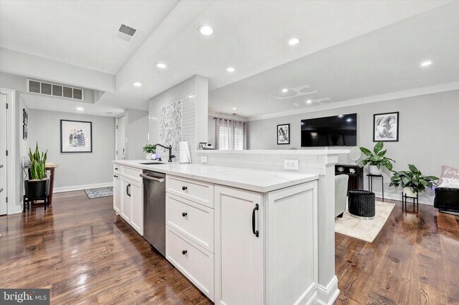 Foto del edificio - 1750 Oakwood Terrace