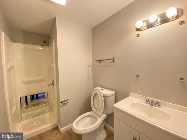 Foto del edificio - 1811 Cecil B. Moore Ave