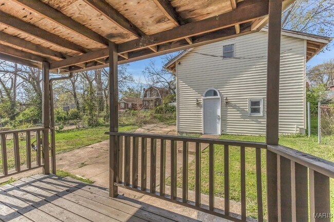 Building Photo - 7116 Edison Ave