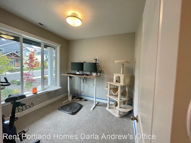 Building Photo - 4 br, 2.5 bath House - 35470 Portland View Dr