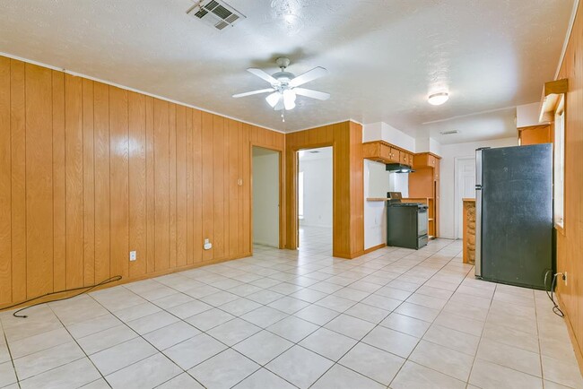 Building Photo - 10607 Thornlea Dr