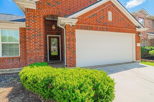 Building Photo - 18123 Almond Place Lane