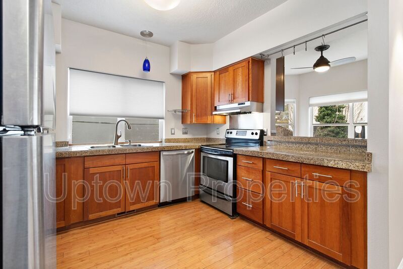 Foto principal - 3417 SW Moss St