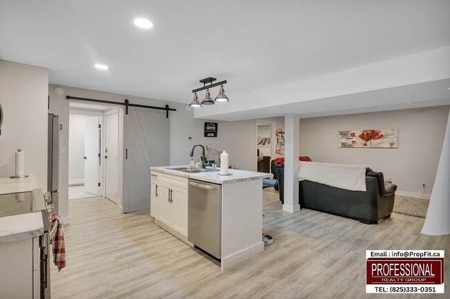 Photo du bâtiment - 21 Huron Dr