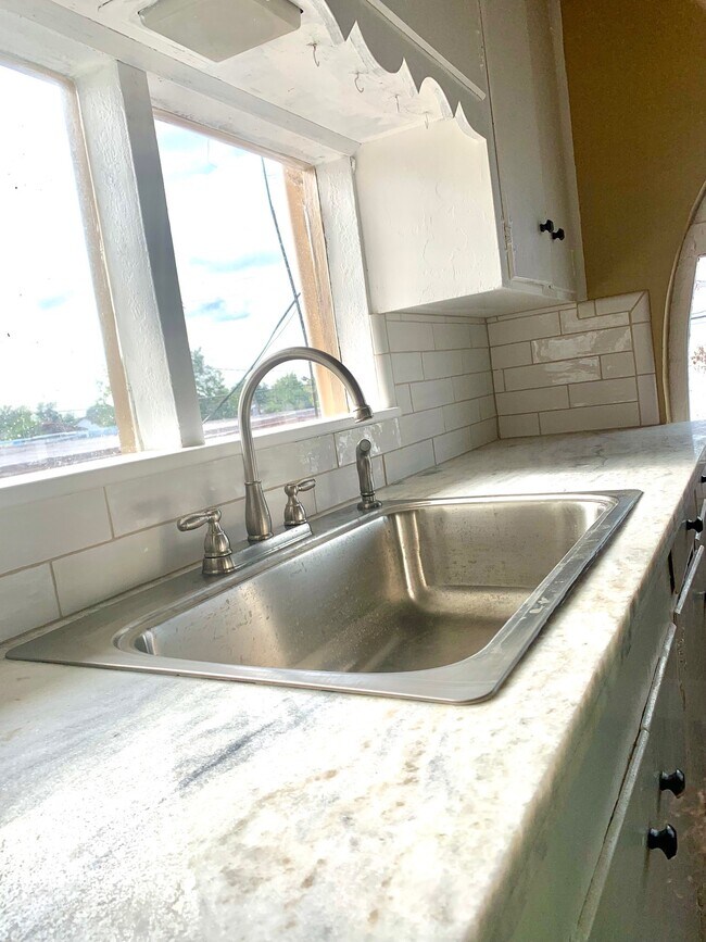 Foto del edificio - 2317 Wilshire St