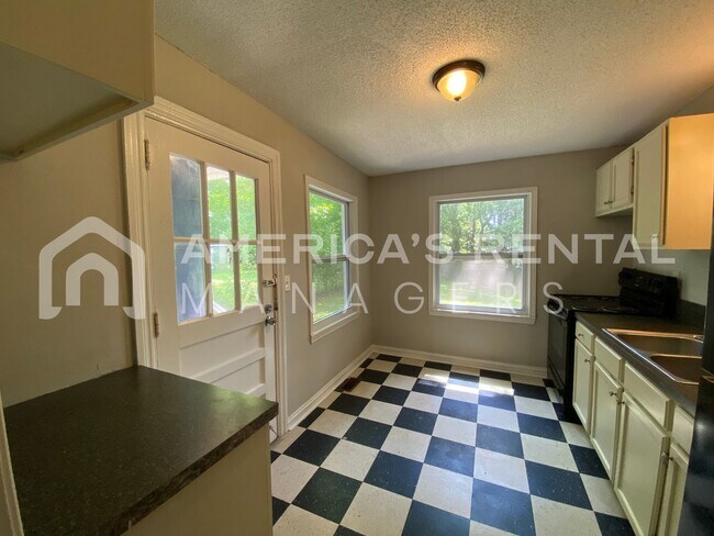Foto del edificio - Home for rent in Midfield!