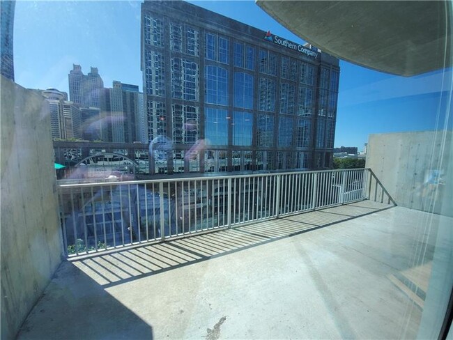Building Photo - 400 W Peachtree St NW