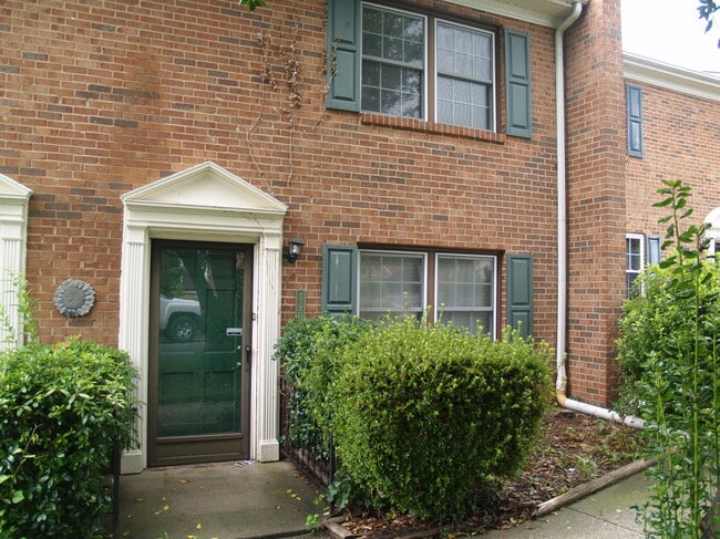Photo - 8907 Hunter Ridge Dr Townhome