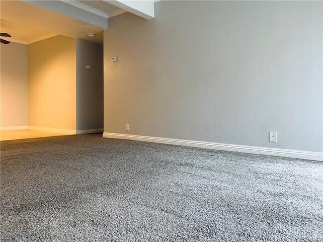 Foto del edificio - 1440 W Edgehill Rd