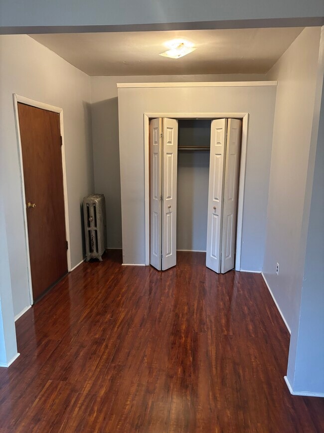 Building Photo - 38 Farley Ave