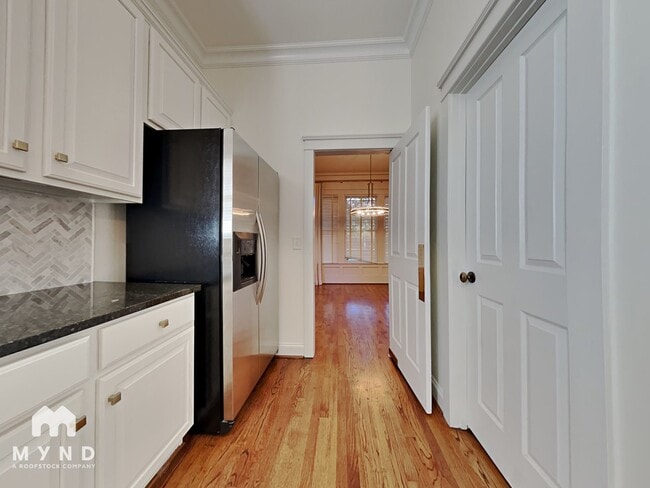 Foto del edificio - 711 E 9th St